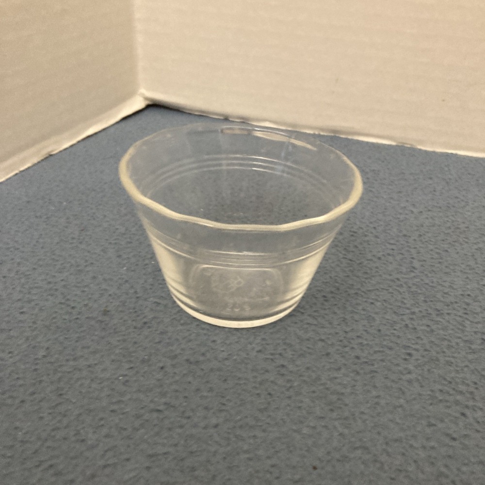 PYREX 462 Clear Glass 3 Lined Scalloped Rim 5oz Custard Cup (Ramekin)